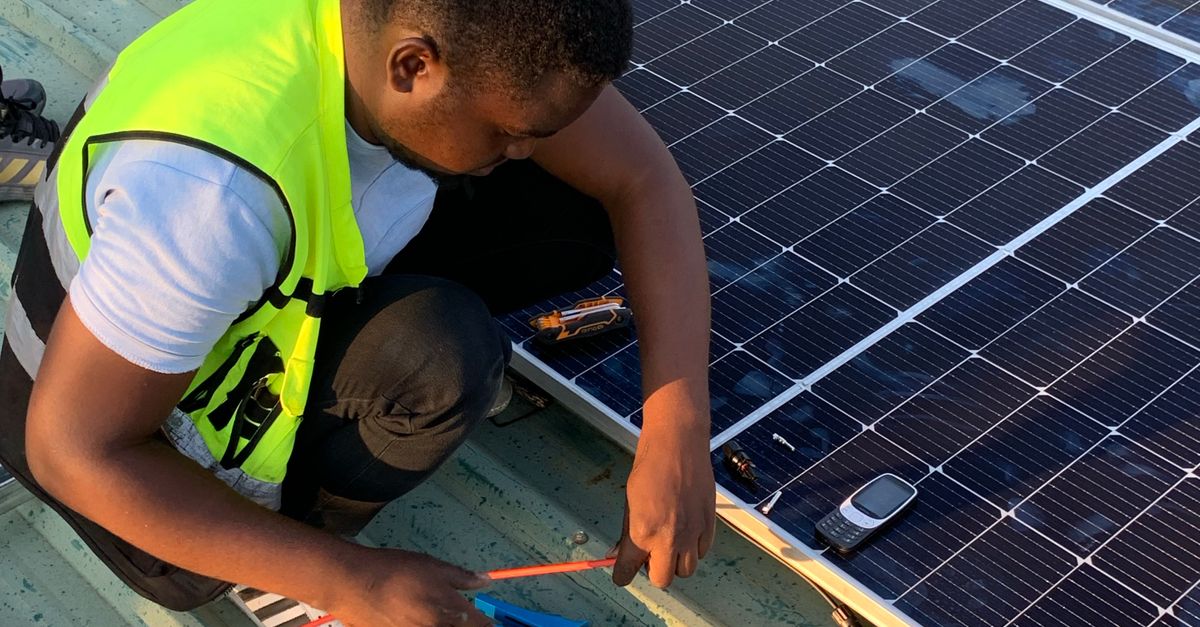 How to Test Your Electrical System After Solar Panel Connection