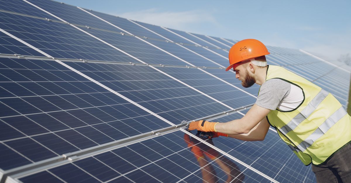 Identifying Performance Issues in Solar Panels: A Guide